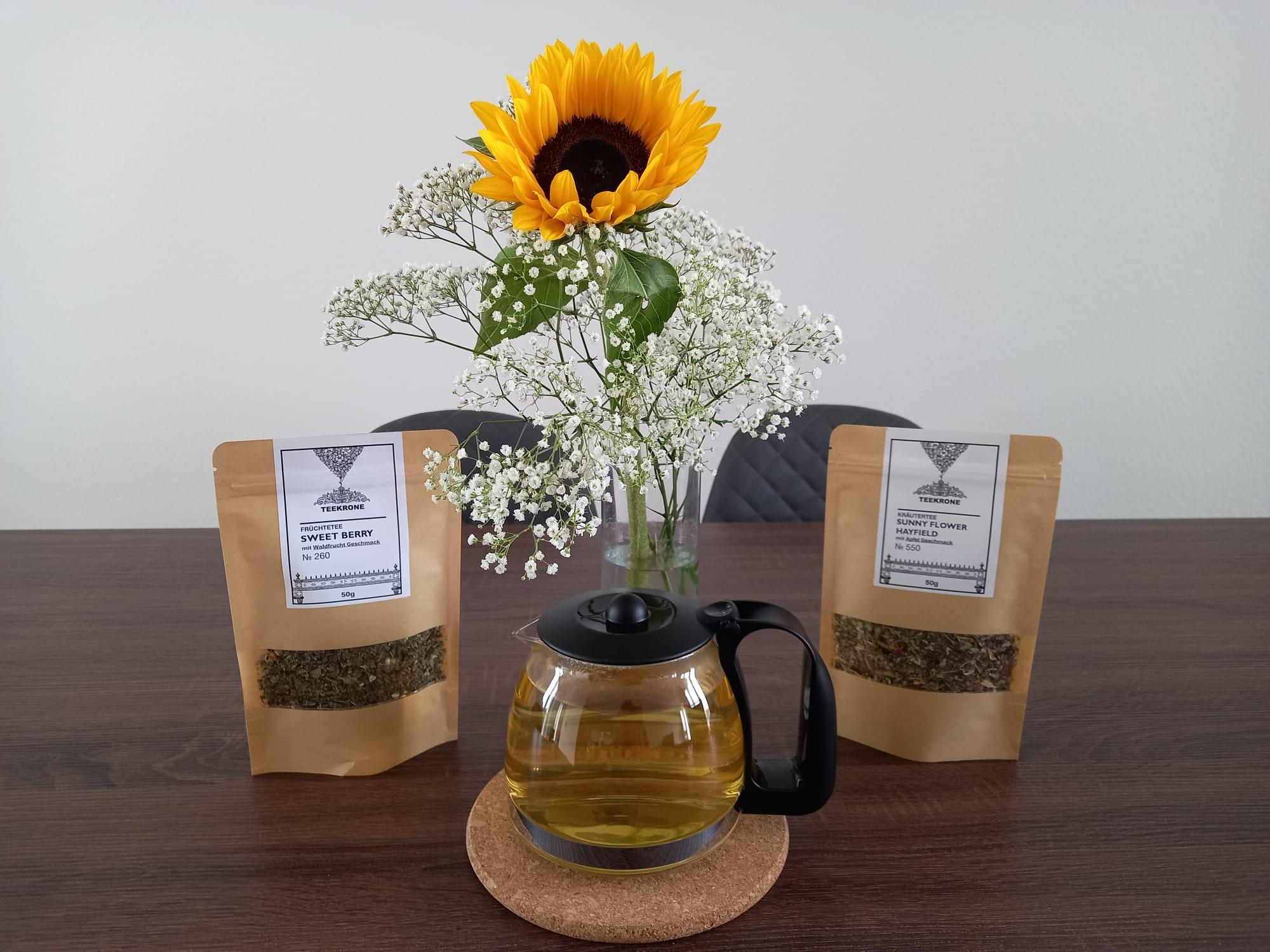 Teekrone: Glas Teekanne 1250ml mit Edelstahlsieb